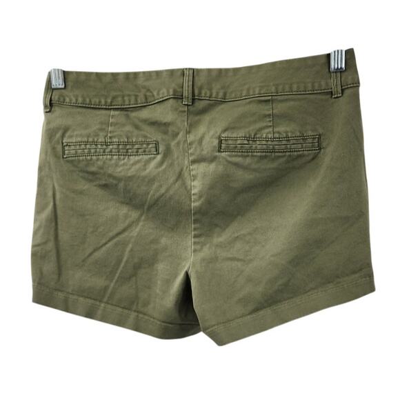 OLD NAVY Pixie Shorts Size 4 Green Casual Stretch - Picture 2 of 3